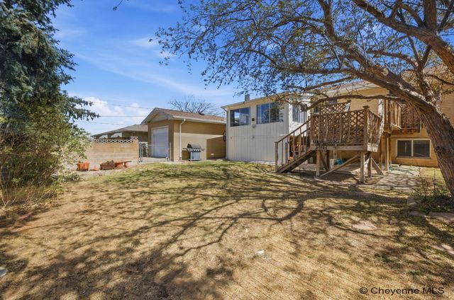 720 CARMON CIR, Cheyenne, WY 82001