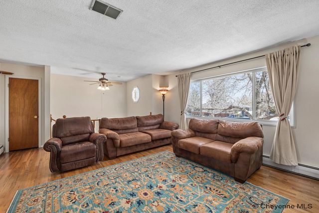 720 CARMON CIR, Cheyenne, WY 82001