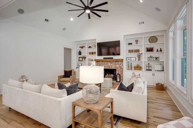 1032 Serenity Pointe Dr, Lincolnton, GA 30817