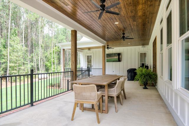 1032 Serenity Pointe Dr, Lincolnton, GA 30817