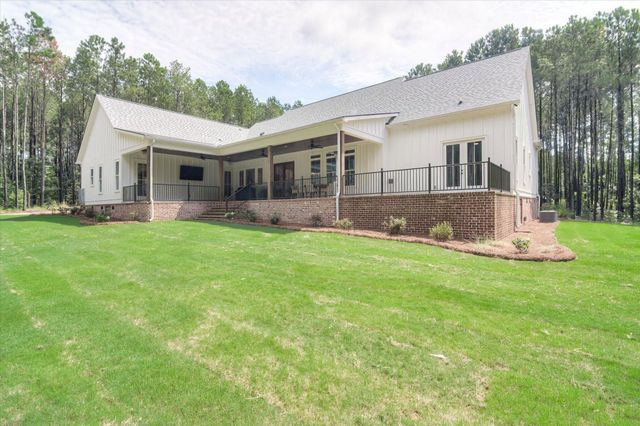 1032 Serenity Pointe Dr, Lincolnton, GA 30817