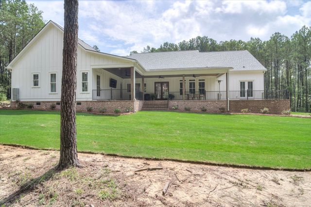 1032 Serenity Pointe Dr, Lincolnton, GA 30817