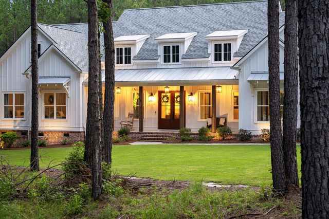 1032 Serenity Pointe Dr, Lincolnton, GA 30817