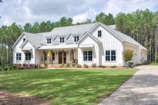 1032 Serenity Pointe Dr, Lincolnton, GA 30817