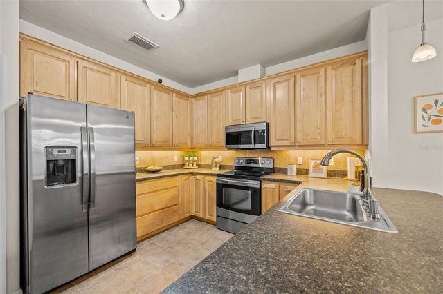 11550 NW 17TH PLACE, Gainesville, FL 32606