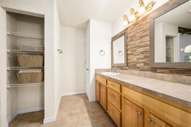 11550 NW 17TH PLACE, Gainesville, FL 32606