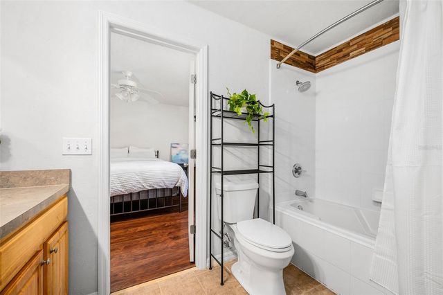 11550 NW 17TH PLACE, Gainesville, FL 32606