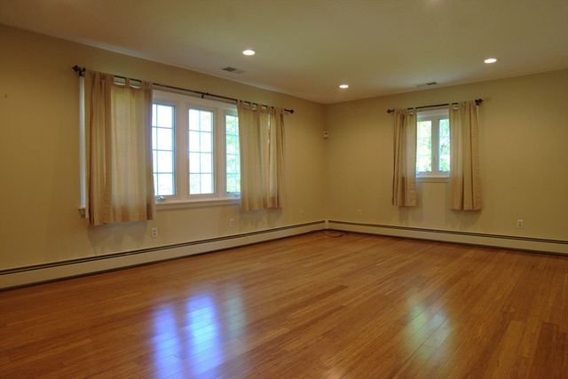 45 Aldea Ave, Dudley, MA 01571