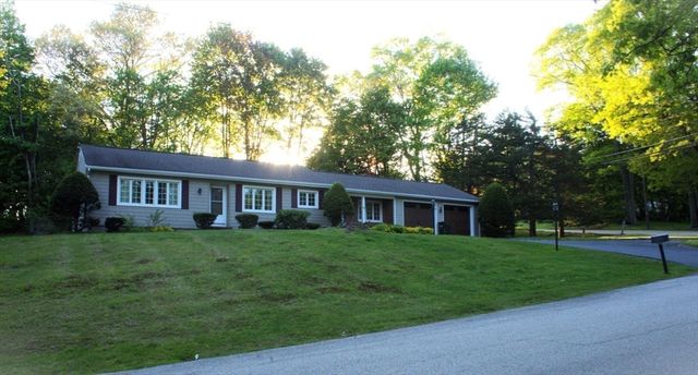 45 Aldea Ave, Dudley, MA 01571