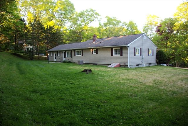 45 Aldea Ave, Dudley, MA 01571
