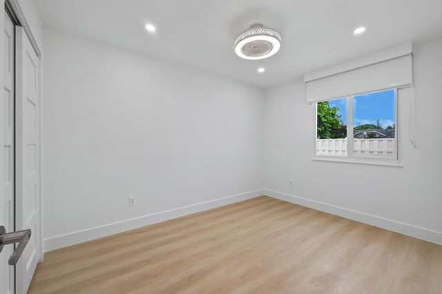 1271 SW 85TH Terrace, Pembroke Pines, FL 33025