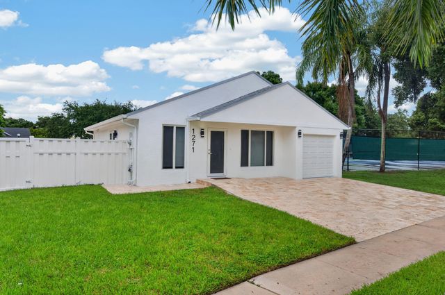 1271 SW 85TH Terrace, Pembroke Pines, FL 33025