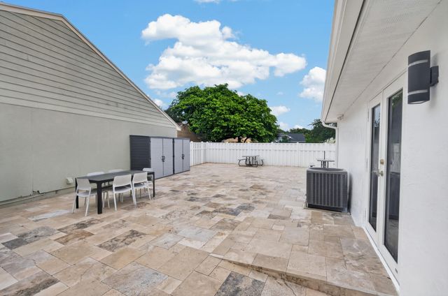 1271 SW 85TH Terrace, Pembroke Pines, FL 33025