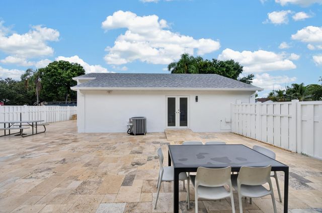 1271 SW 85TH Terrace, Pembroke Pines, FL 33025