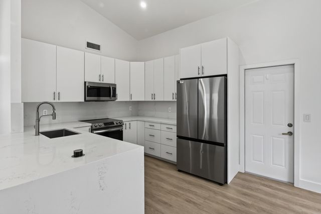 1271 SW 85TH Terrace, Pembroke Pines, FL 33025