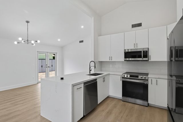 1271 SW 85TH Terrace, Pembroke Pines, FL 33025