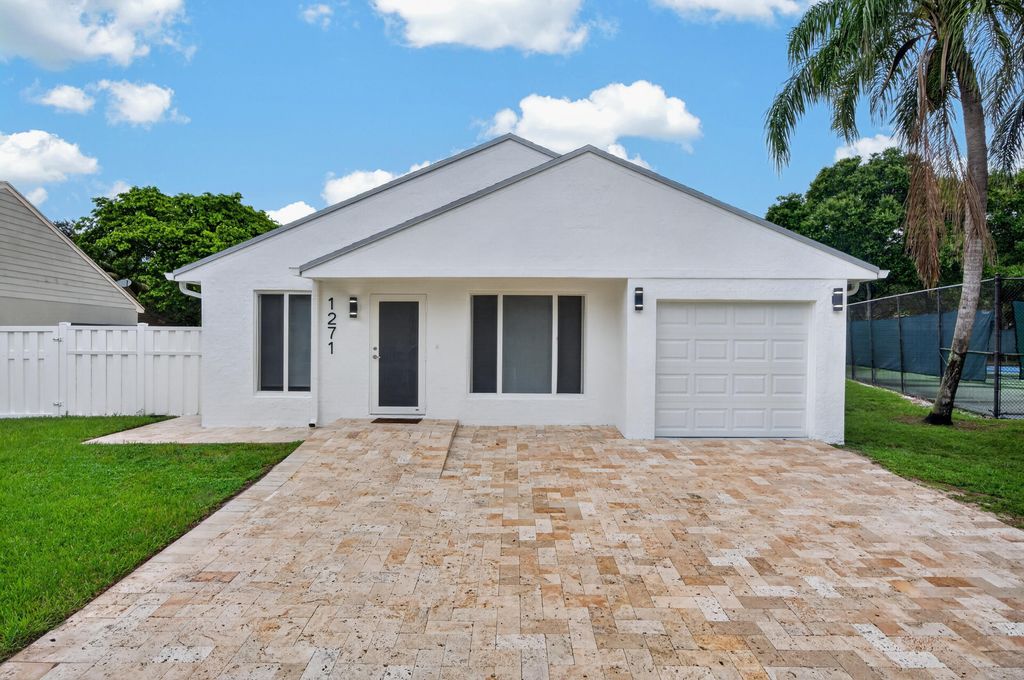 1271 SW 85TH Terrace, Pembroke Pines, FL 33025