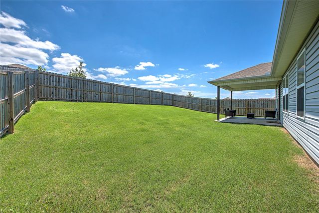 517 Woodcreek Loop, Lowell, AR 72745