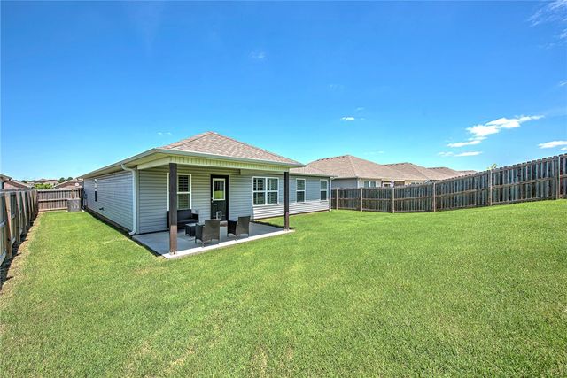517 Woodcreek Loop, Lowell, AR 72745