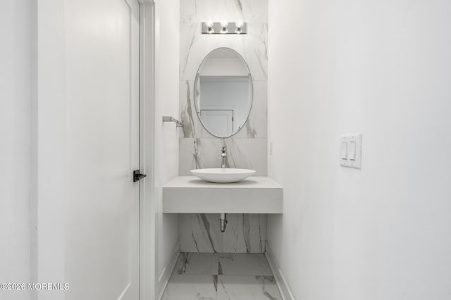 1636 Feldmus Lane, Toms River, NJ 08755