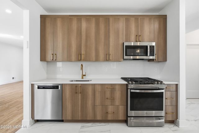 1636 Feldmus Lane, Toms River, NJ 08755