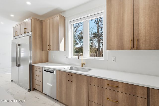 1636 Feldmus Lane, Toms River, NJ 08755