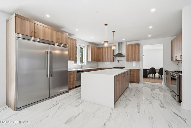 1636 Feldmus Lane, Toms River, NJ 08755