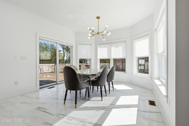 1636 Feldmus Lane, Toms River, NJ 08755