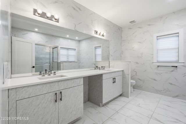 1636 Feldmus Lane, Toms River, NJ 08755