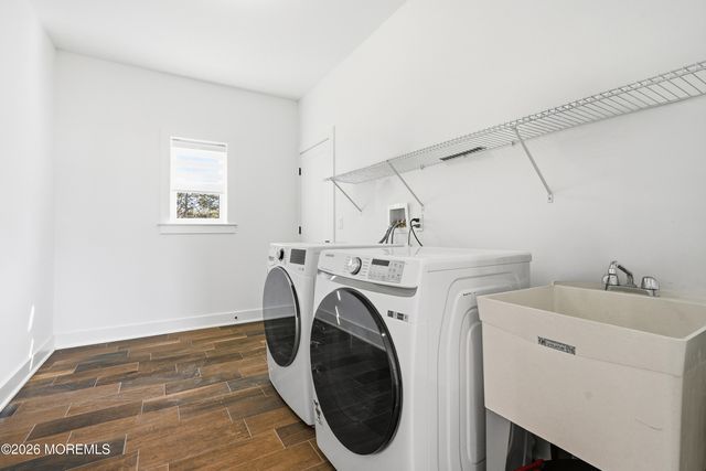 1636 Feldmus Lane, Toms River, NJ 08755