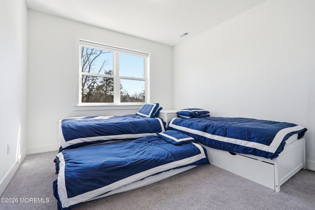 1636 Feldmus Lane, Toms River, NJ 08755