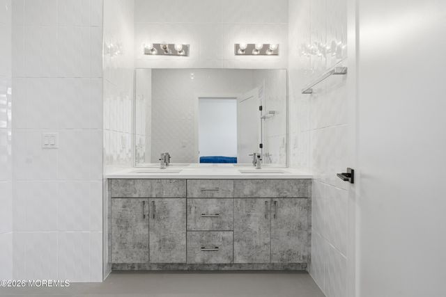 1636 Feldmus Lane, Toms River, NJ 08755