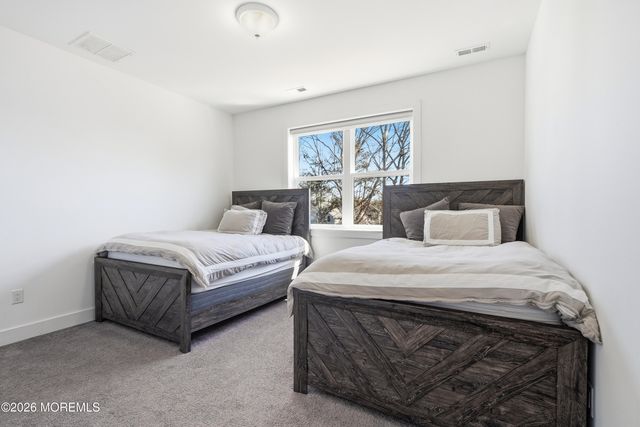 1636 Feldmus Lane, Toms River, NJ 08755