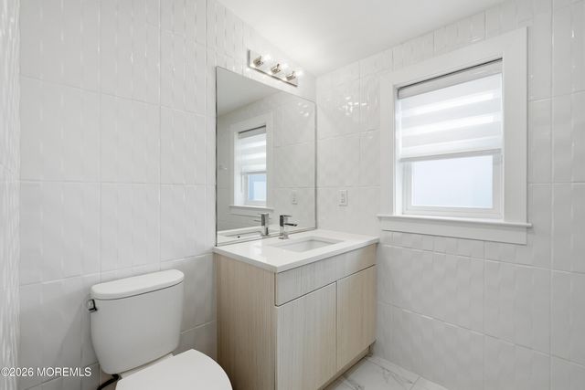 1636 Feldmus Lane, Toms River, NJ 08755