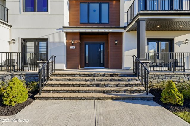 1636 Feldmus Lane, Toms River, NJ 08755