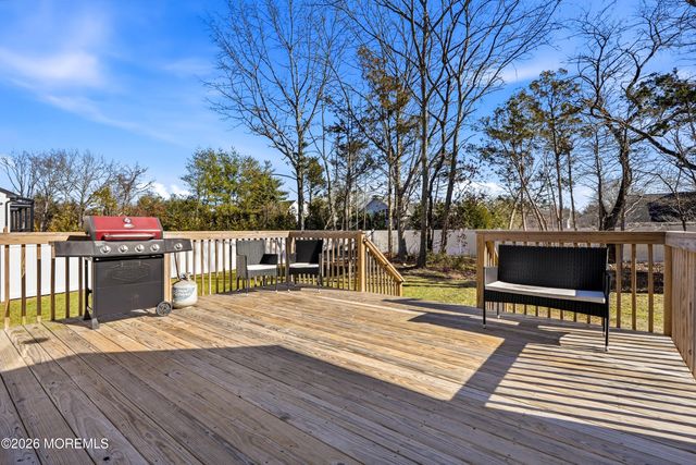 1636 Feldmus Lane, Toms River, NJ 08755