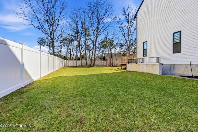 1636 Feldmus Lane, Toms River, NJ 08755