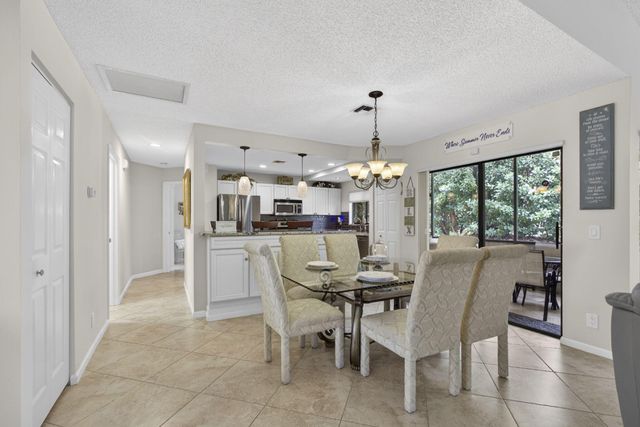 23 W Lexington Ln W W B, Palm Beach Gardens, FL 33418