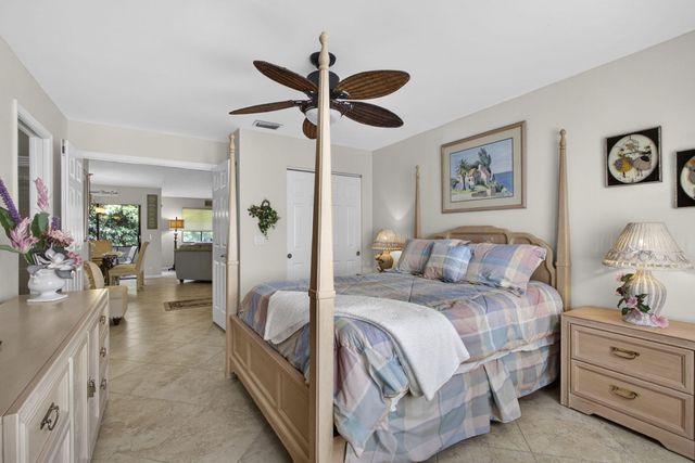 23 W Lexington Ln W W B, Palm Beach Gardens, FL 33418