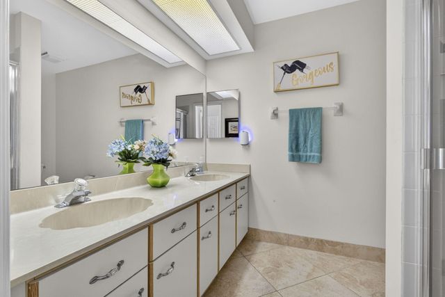 23 W Lexington Ln W W B, Palm Beach Gardens, FL 33418