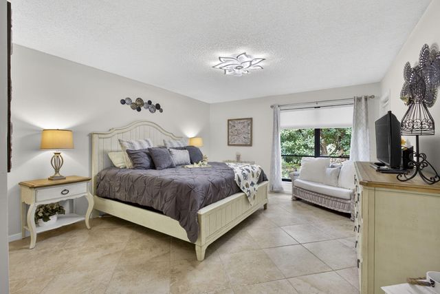 23 W Lexington Ln W W B, Palm Beach Gardens, FL 33418