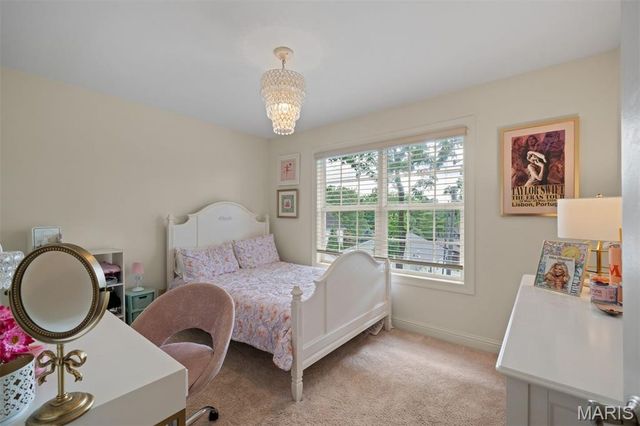 2159 Oak Drive, Crystal Lake Park, MO 63131