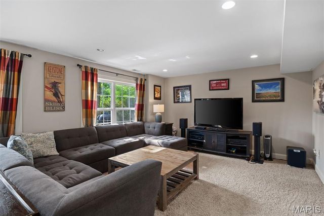 2159 Oak Drive, Crystal Lake Park, MO 63131
