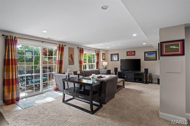 2159 Oak Drive, Crystal Lake Park, MO 63131