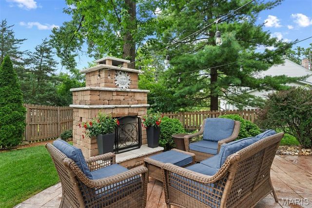 2159 Oak Drive, Crystal Lake Park, MO 63131
