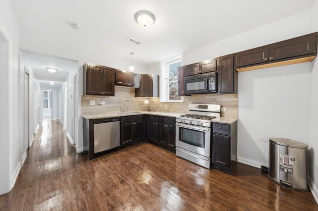 7242 S May Street 2, Chicago, IL 60621