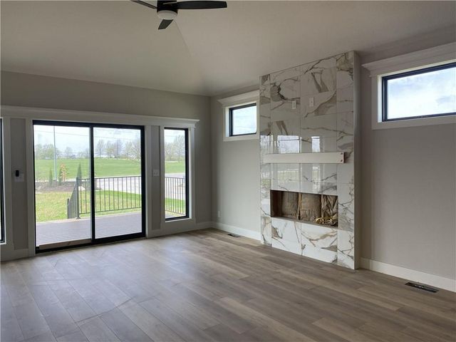 27604 E 128th Court, Lee's Summit, MO 64086