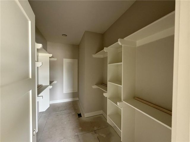 27604 E 128th Court, Lee's Summit, MO 64086