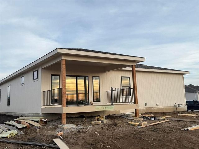 27604 E 128th Court, Lee's Summit, MO 64086