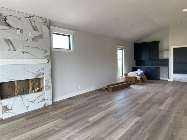 27604 E 128th Court, Lee's Summit, MO 64086